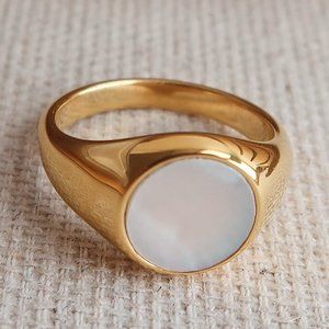 NEW 18K Gold Plated Mother of Pearl Round Signet Ring